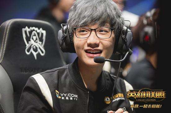 給出了他獨 給出了他獨