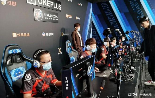 关产业的发 关产业的发